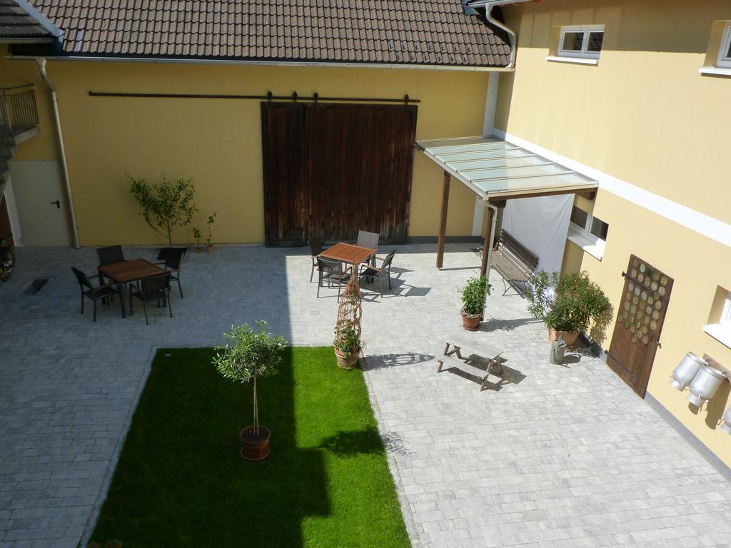 Landgut Wagnerfeld Apartment Altmuenster Exterior photo